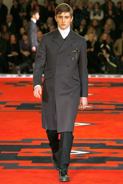 Look 4